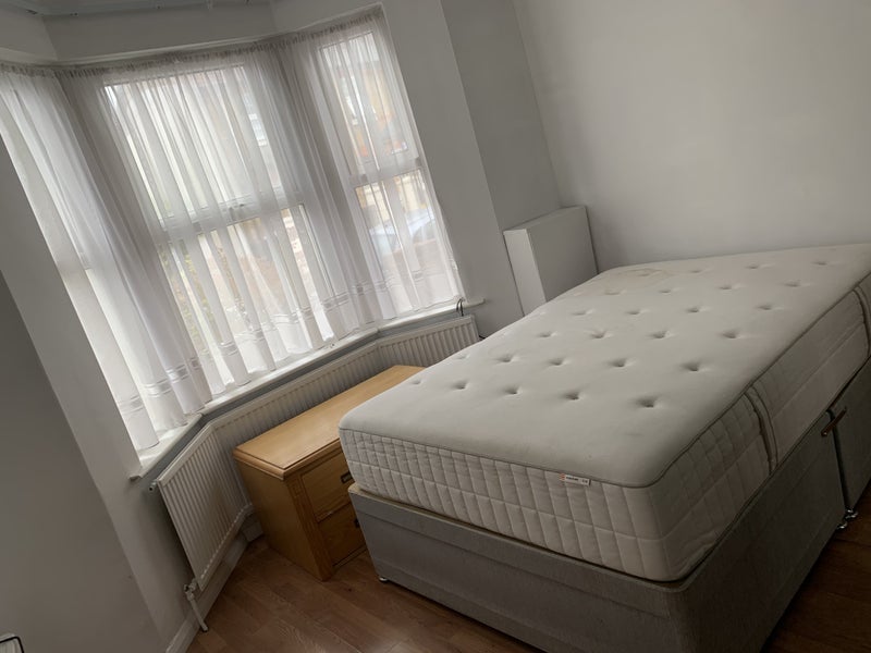 Room King Edward Street in Slough