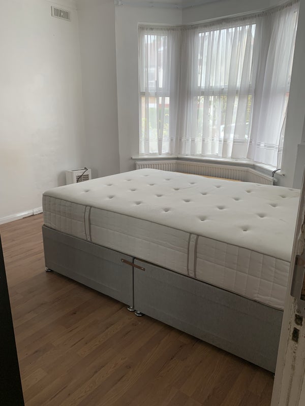 Room King Edward Street in Slough