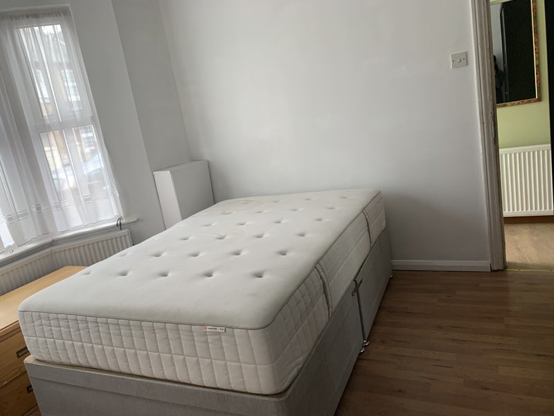 Room King Edward Street in Slough