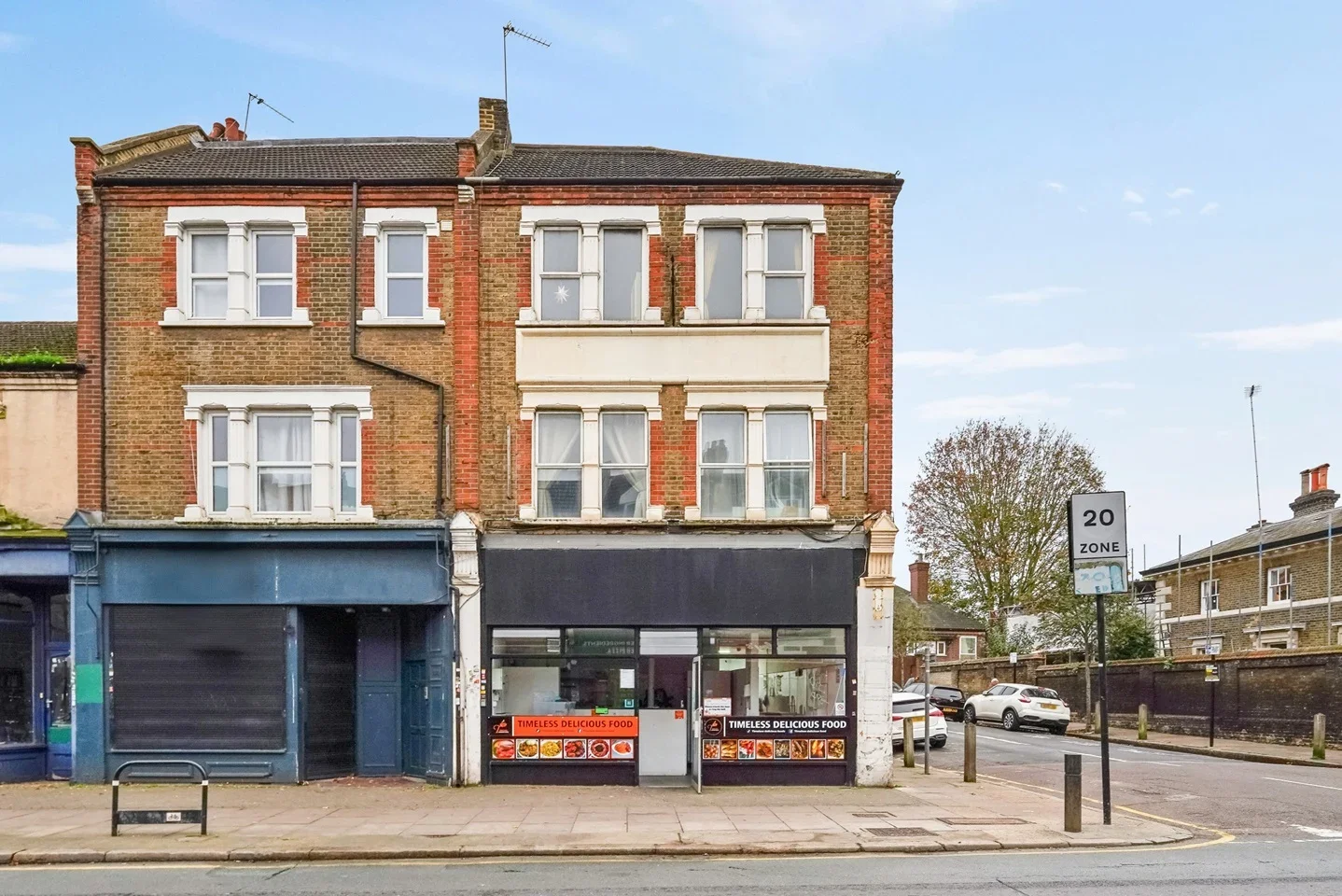 Flat Woolwich Road in Greater London