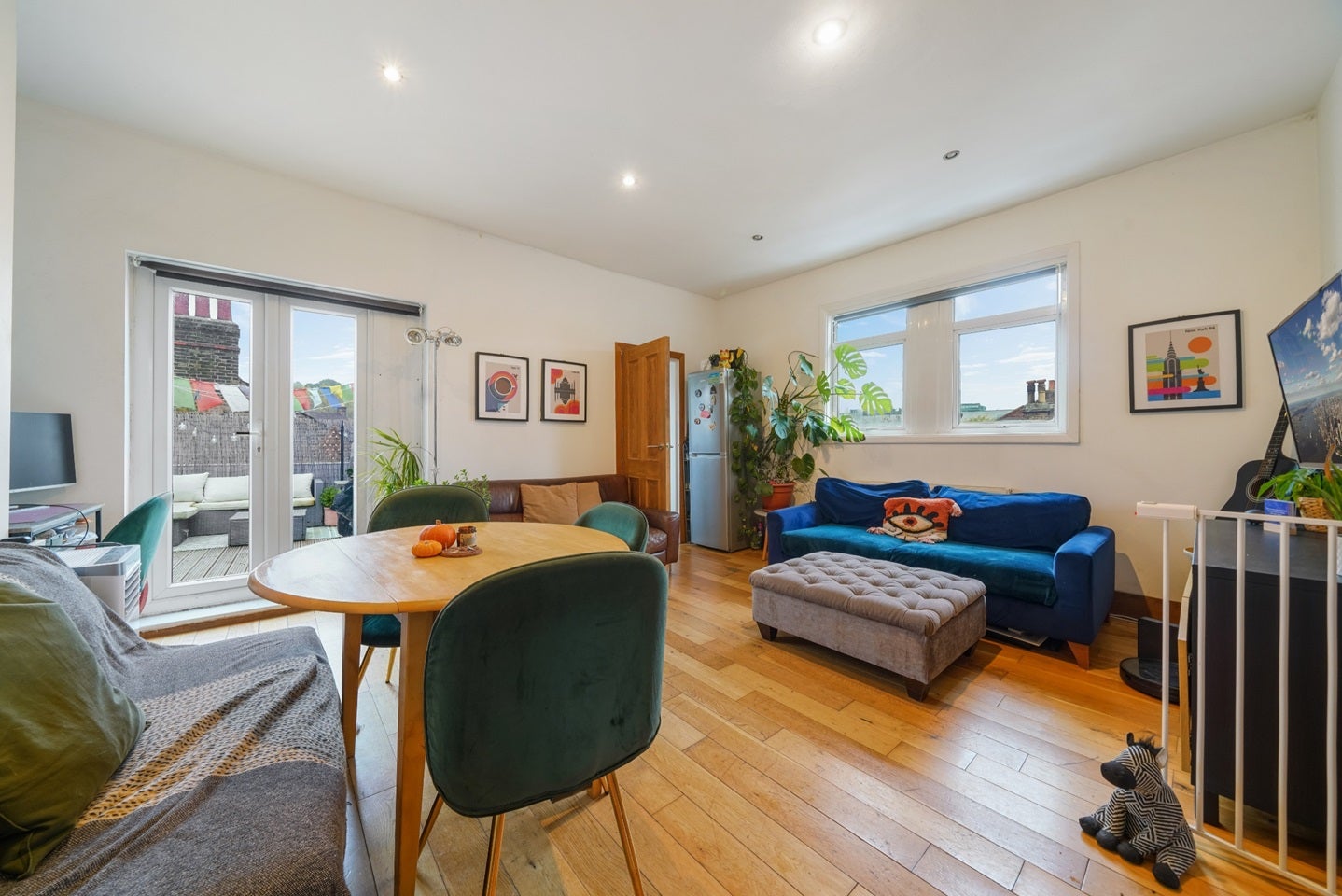 Flat Woolwich Road in Greater London