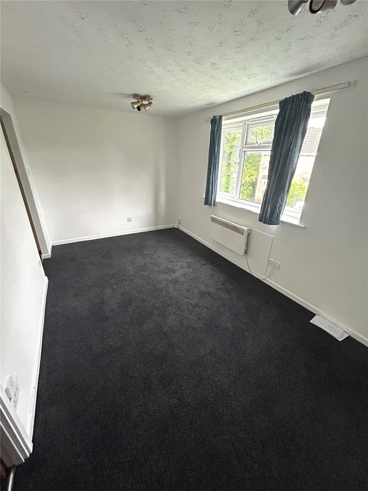 Flat Linstock Way in Coventry