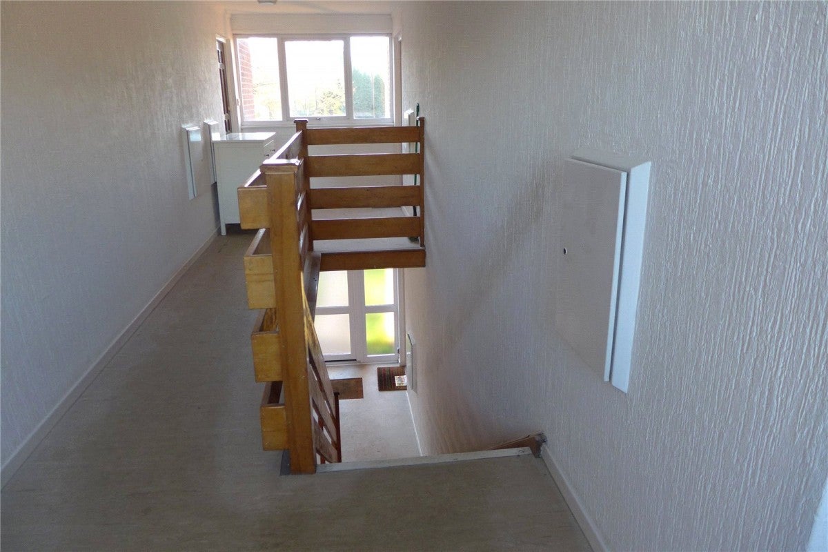 Flat Linstock Way in Coventry