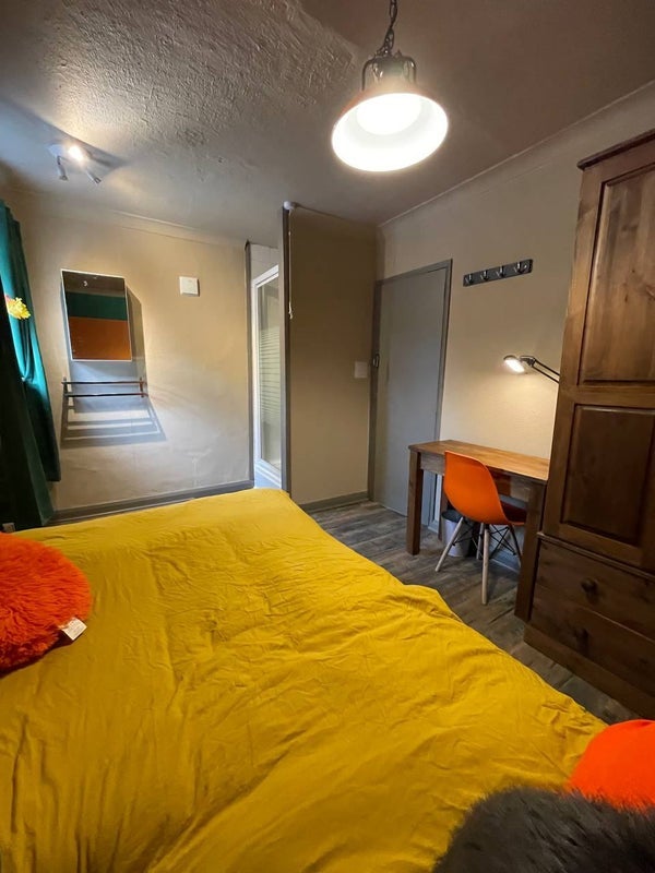 Room Lime Tree Crescent in Redditch