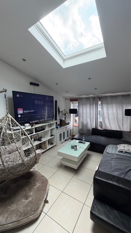 Room Hestor Walk in Manchester
