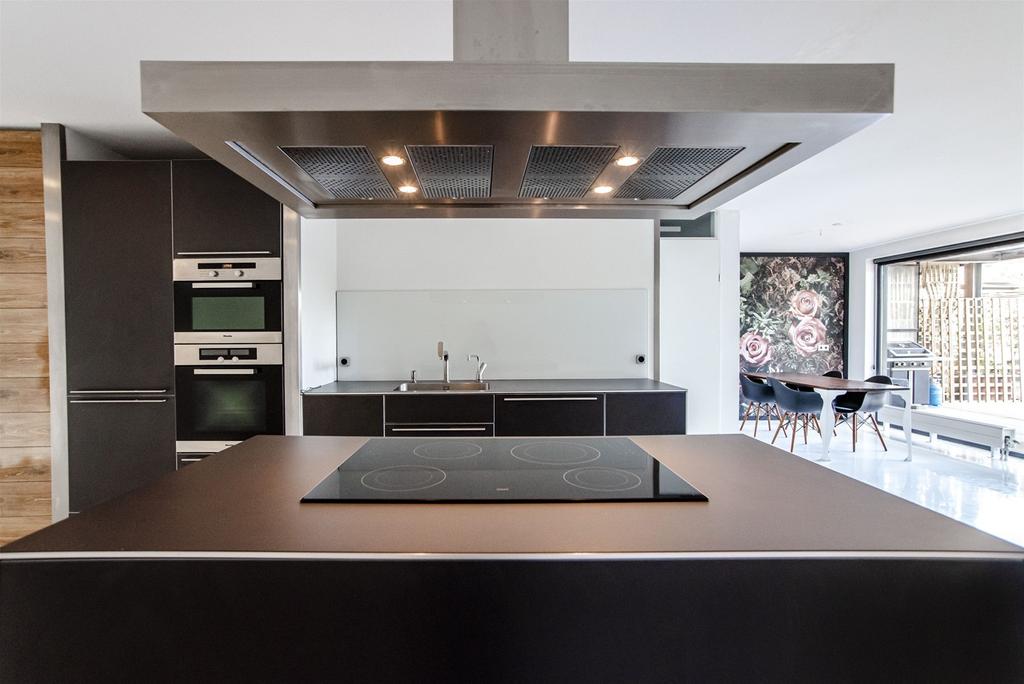 Appartement te koop: Lodewijk Pincoffsweg 390, Rotterdam