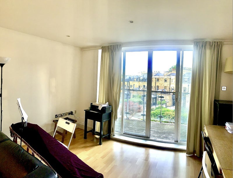 Room Owen Street in Greater London