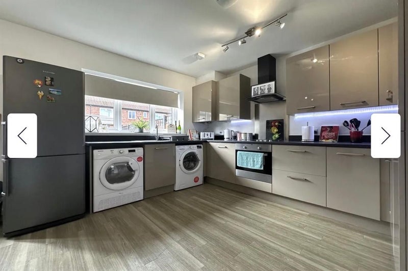Room Heyland Road in Manchester