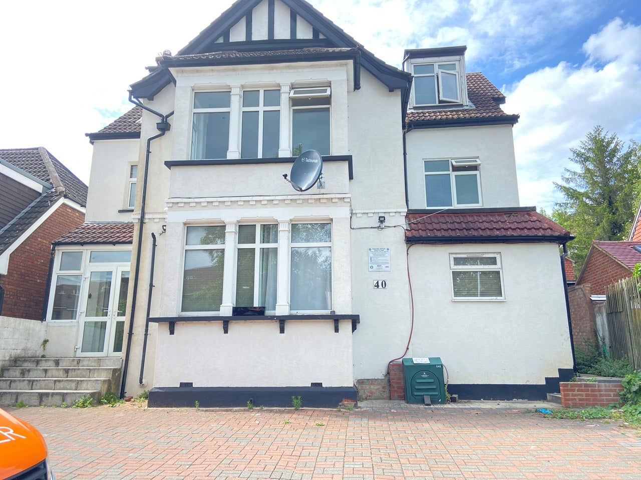 Room Brighton Road in Greater London