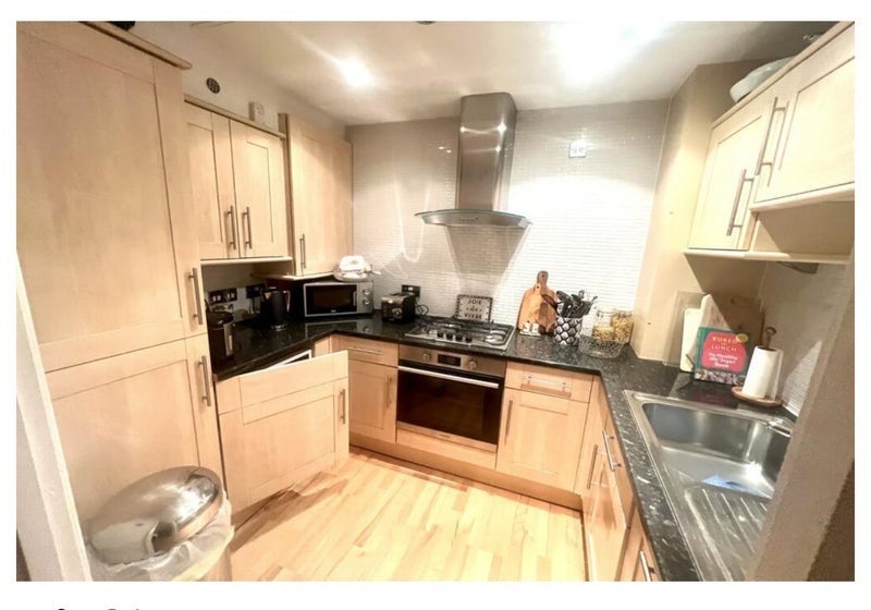 Room Chicksand Street in Greater London