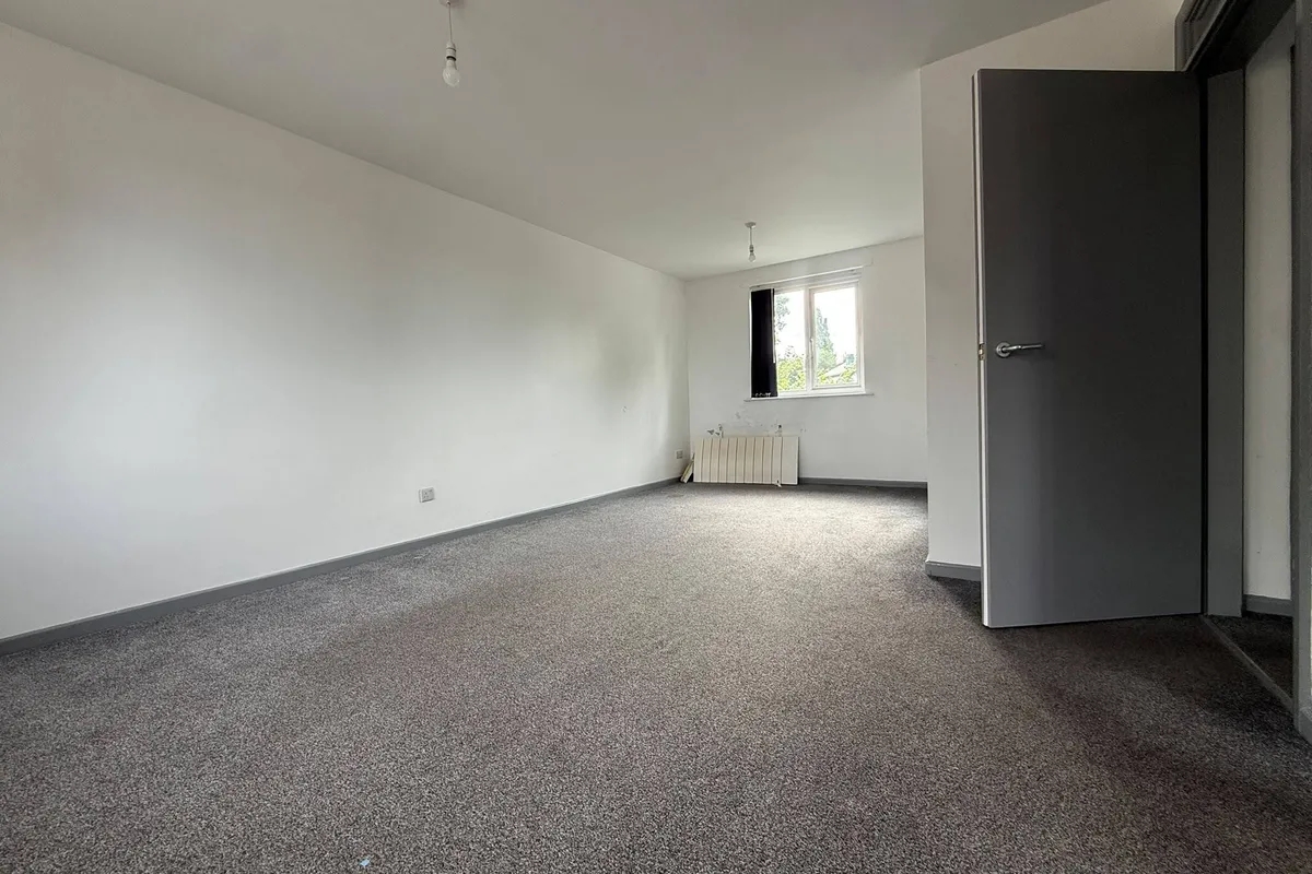 Flat Cecil Avenue in Bradford