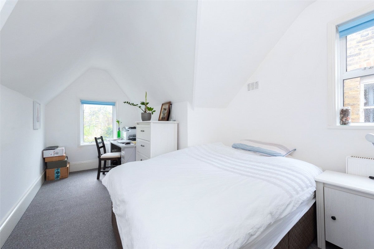 Flat Leigham Vale in Greater London