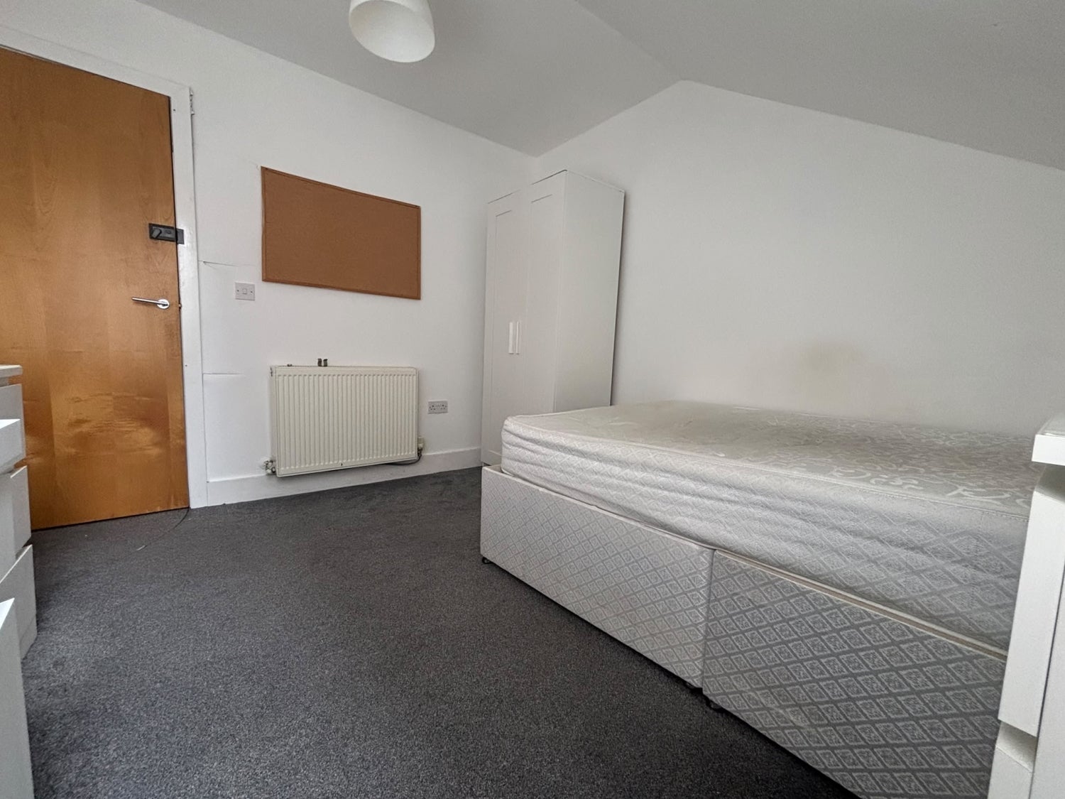 Flat Miskin Street in Cardiff