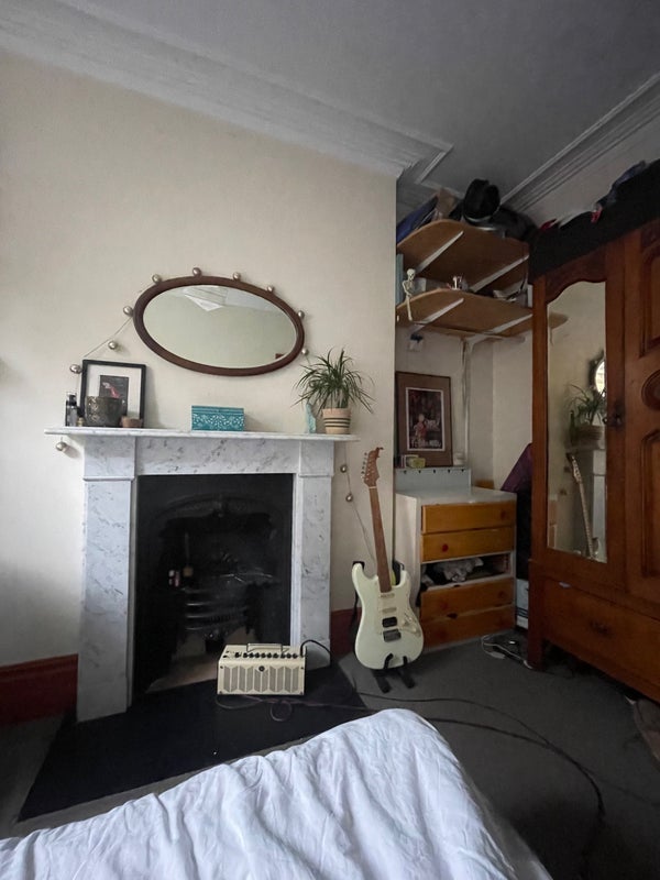 Room Wilton Way in Greater London