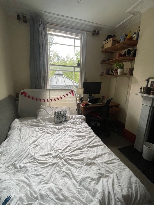 Room Wilton Way in Greater London