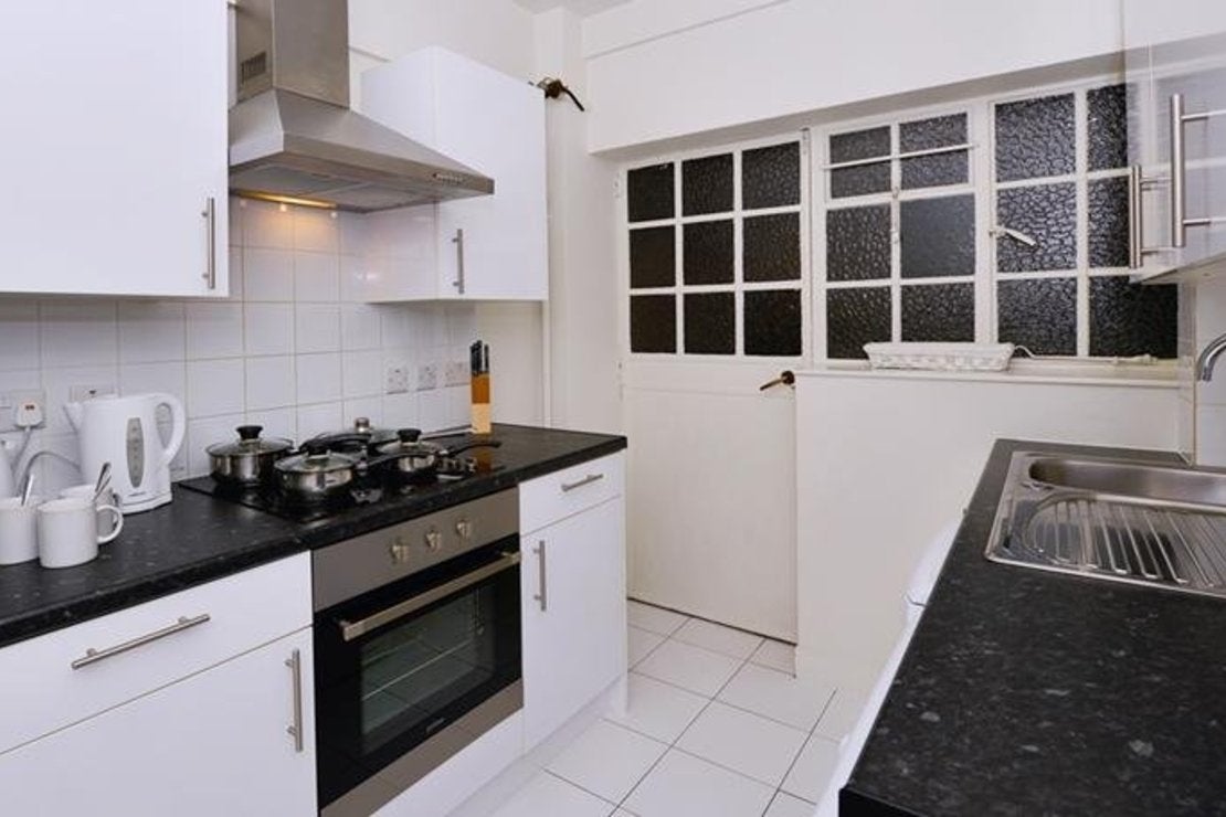 Flat Fulham Road in Greater London