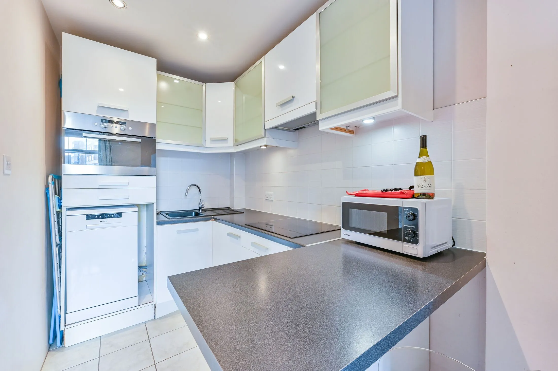 Flat Forset Street in City of Westminster