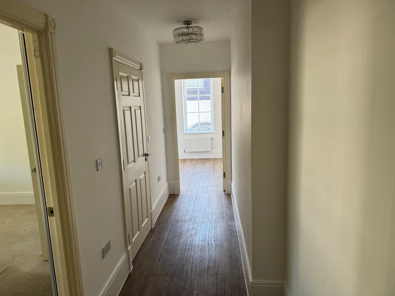 Flat Jack Dimmer Close in Greater London