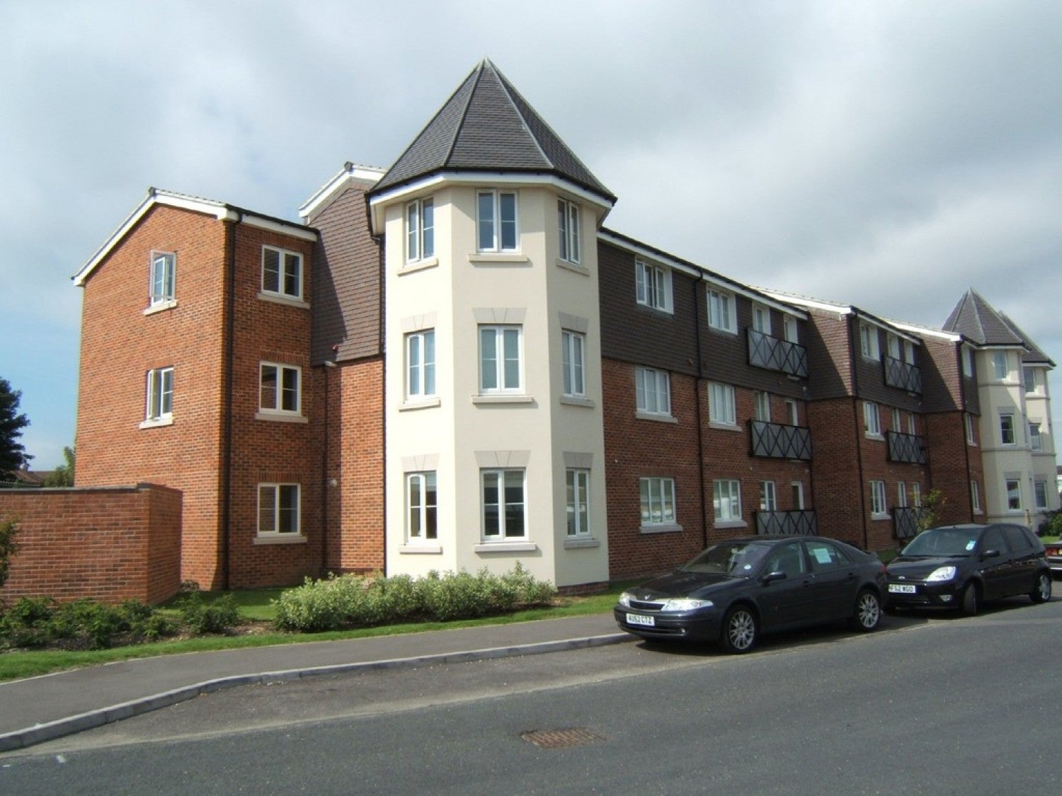 Flat Durban Road in Arun