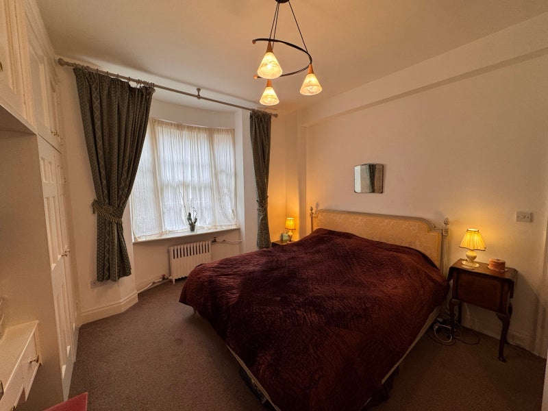 Room Porchester Road in City of Westminster