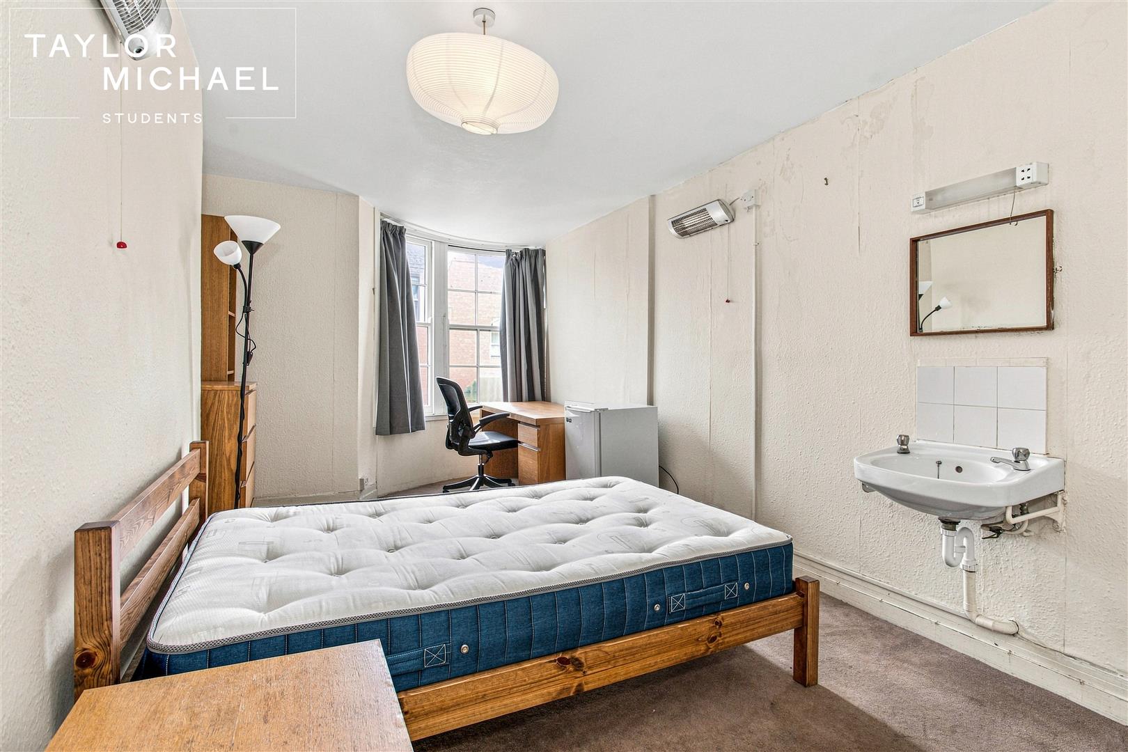 Room Bedford Square in Brighton