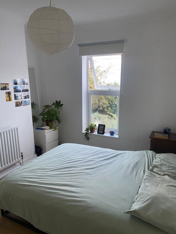 Room Gillespie Road in Greater London