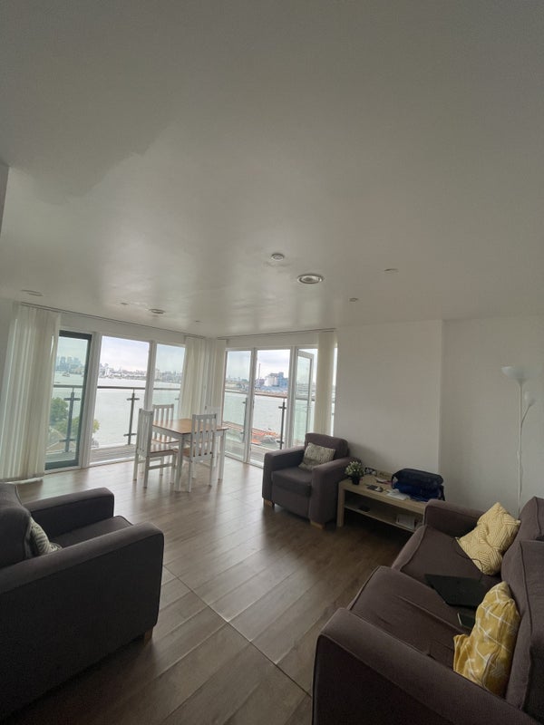 Room Mast Quay in Greater London