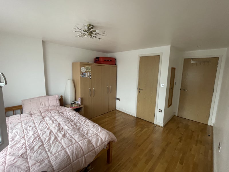Room Mast Quay in Greater London
