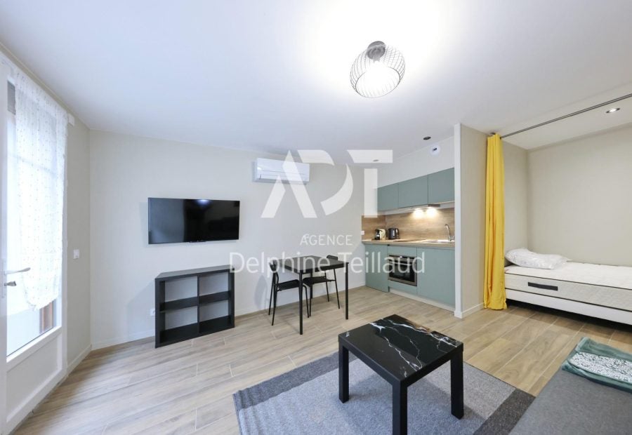 Room Rue du Doyen Gosse in La Tronche