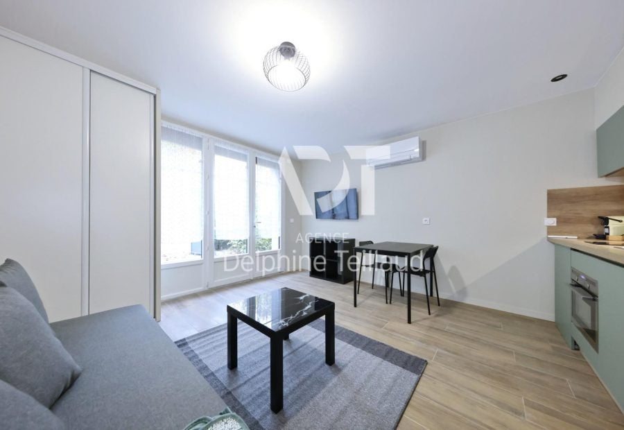 Room Rue du Doyen Gosse in La Tronche
