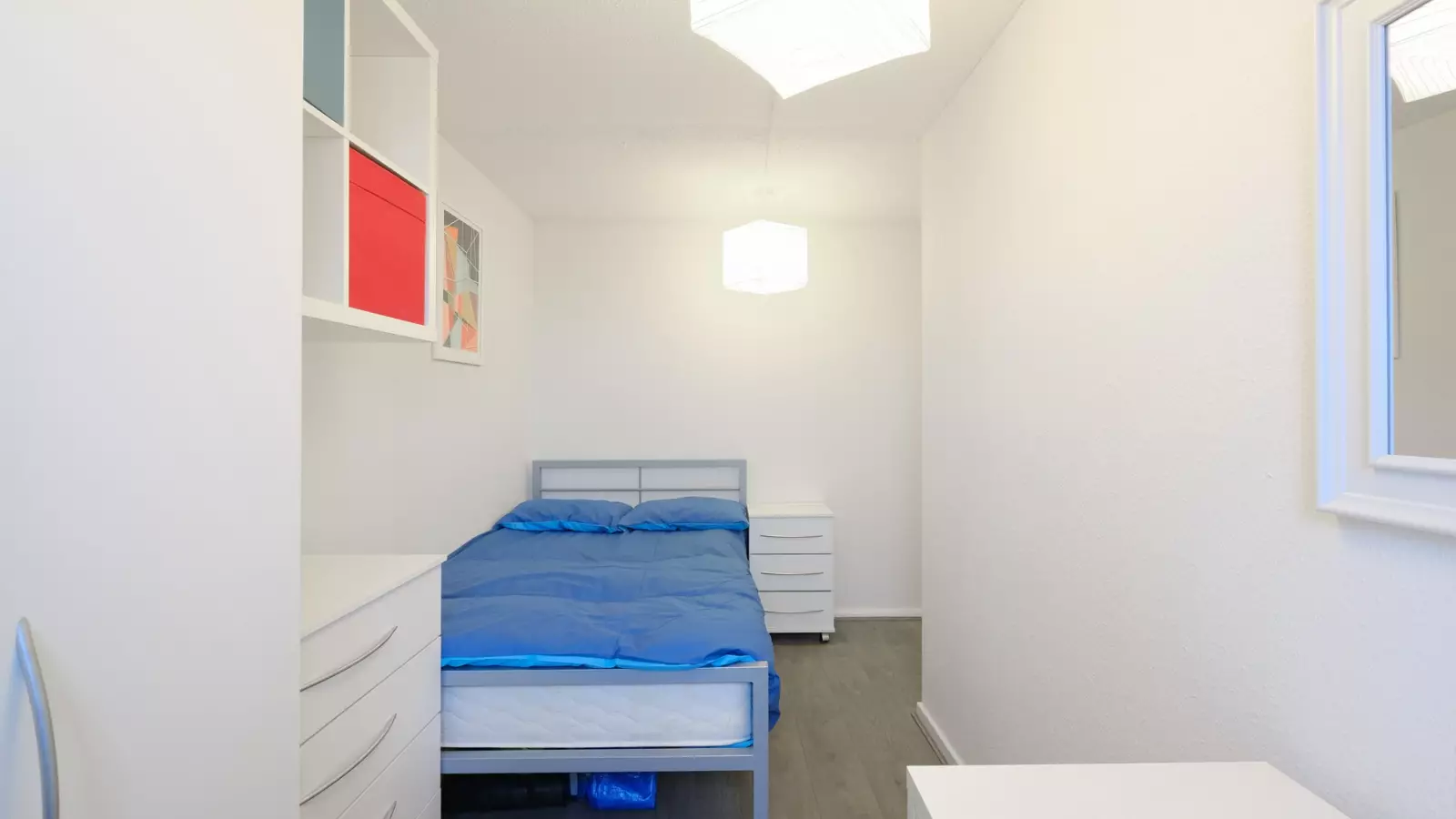 Room Mile End Road in Greater London
