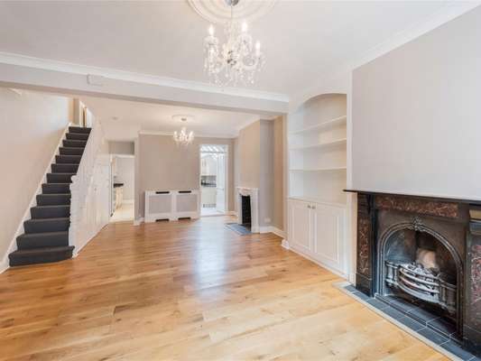 House Kingwood Road in Greater London