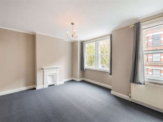 House Kingwood Road in Greater London