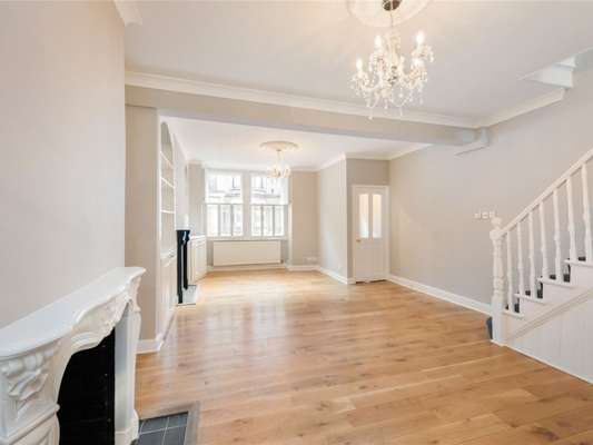 House Kingwood Road in Greater London