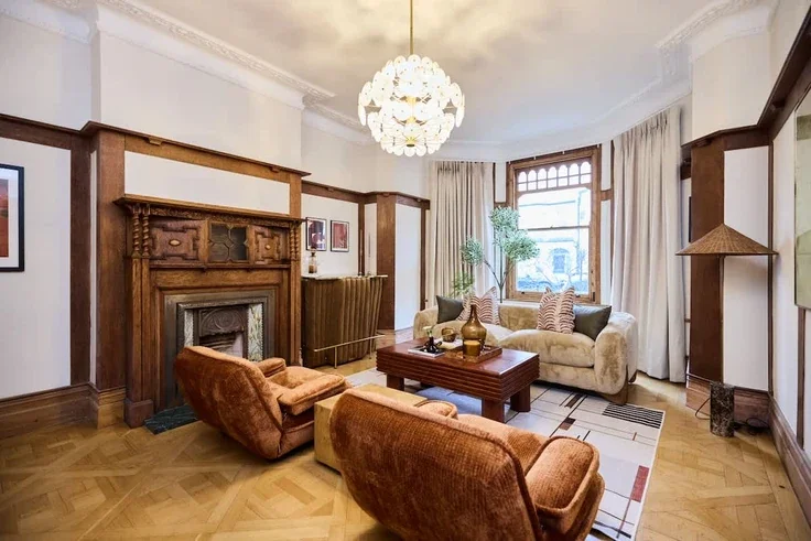 House Rosebery Road in Greater London