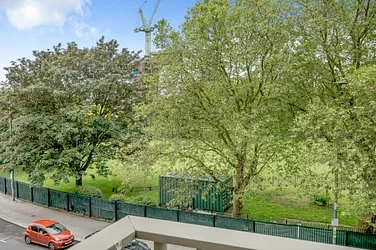 Flat Healey Street in Greater London