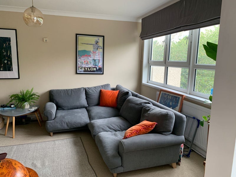 Flat Grantham Road in Greater London