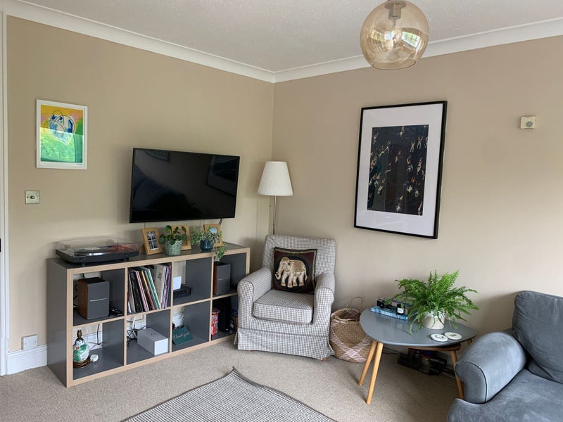Flat Grantham Road in Greater London