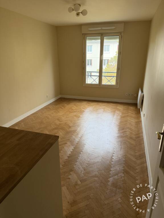 Flat Avenue de la Résistance in Le Plessis-Robinson