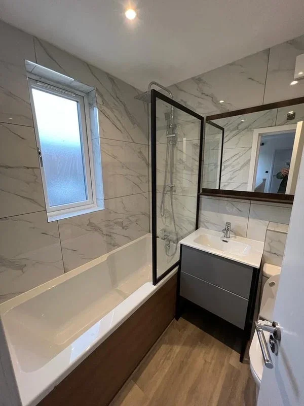 Room Brook Walk in Greater London