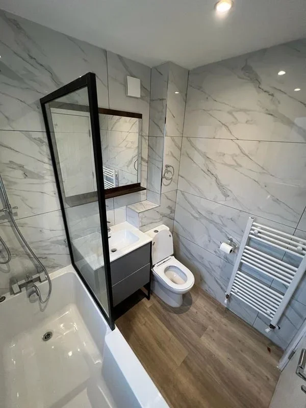 Room Brook Walk in Greater London