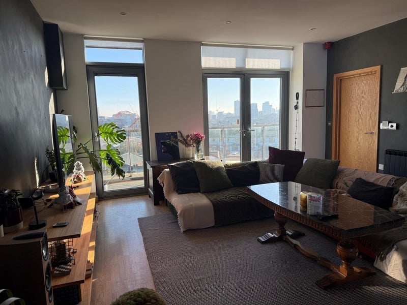 Room Wick Lane in Greater London