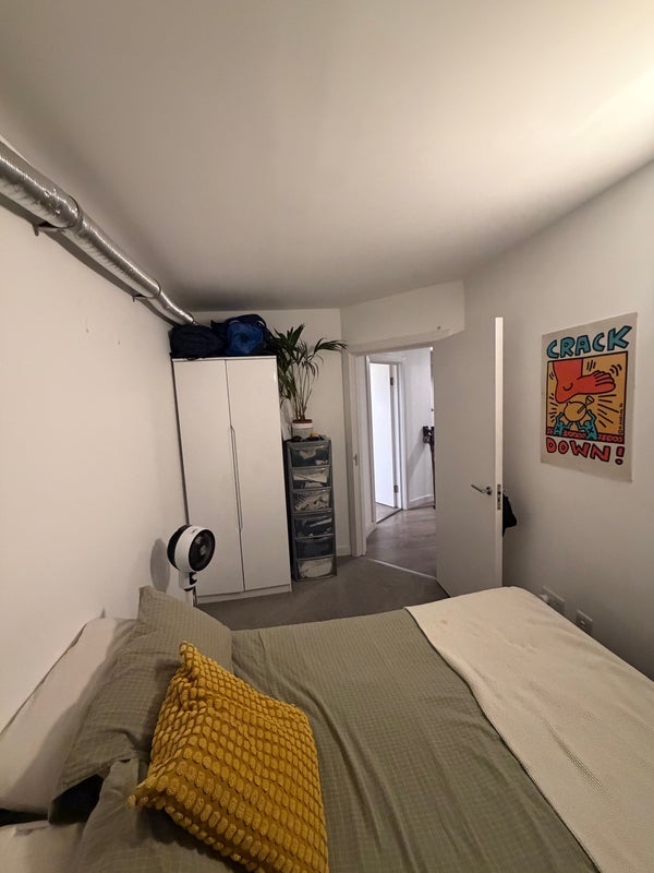 Room Tyssen Street in Greater London