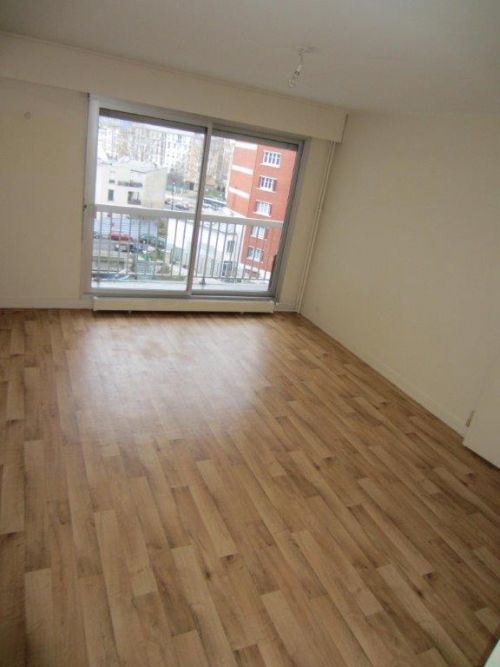 Flat Place des Tirailleurs Sénégalais in Paris