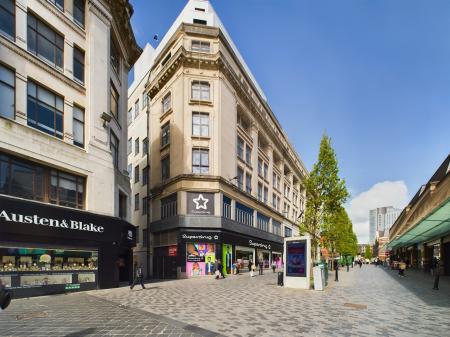 Flat Houghton Lane in Liverpool