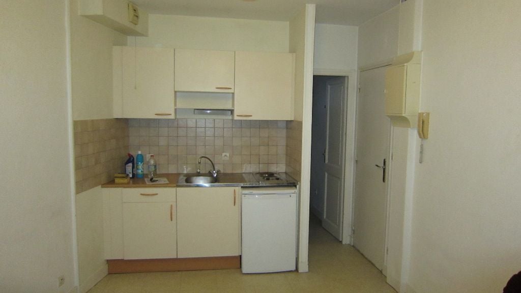 Flat Rue du Faubourg Saint-Léger in Évreux