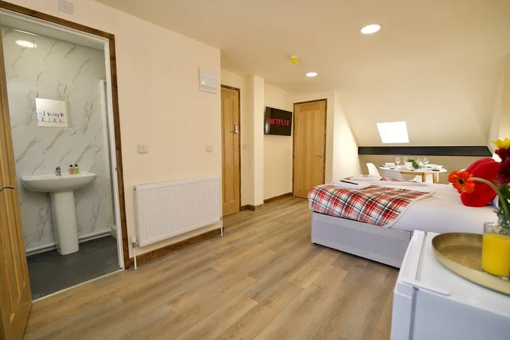 Flat Courtaulds Way in Coventry