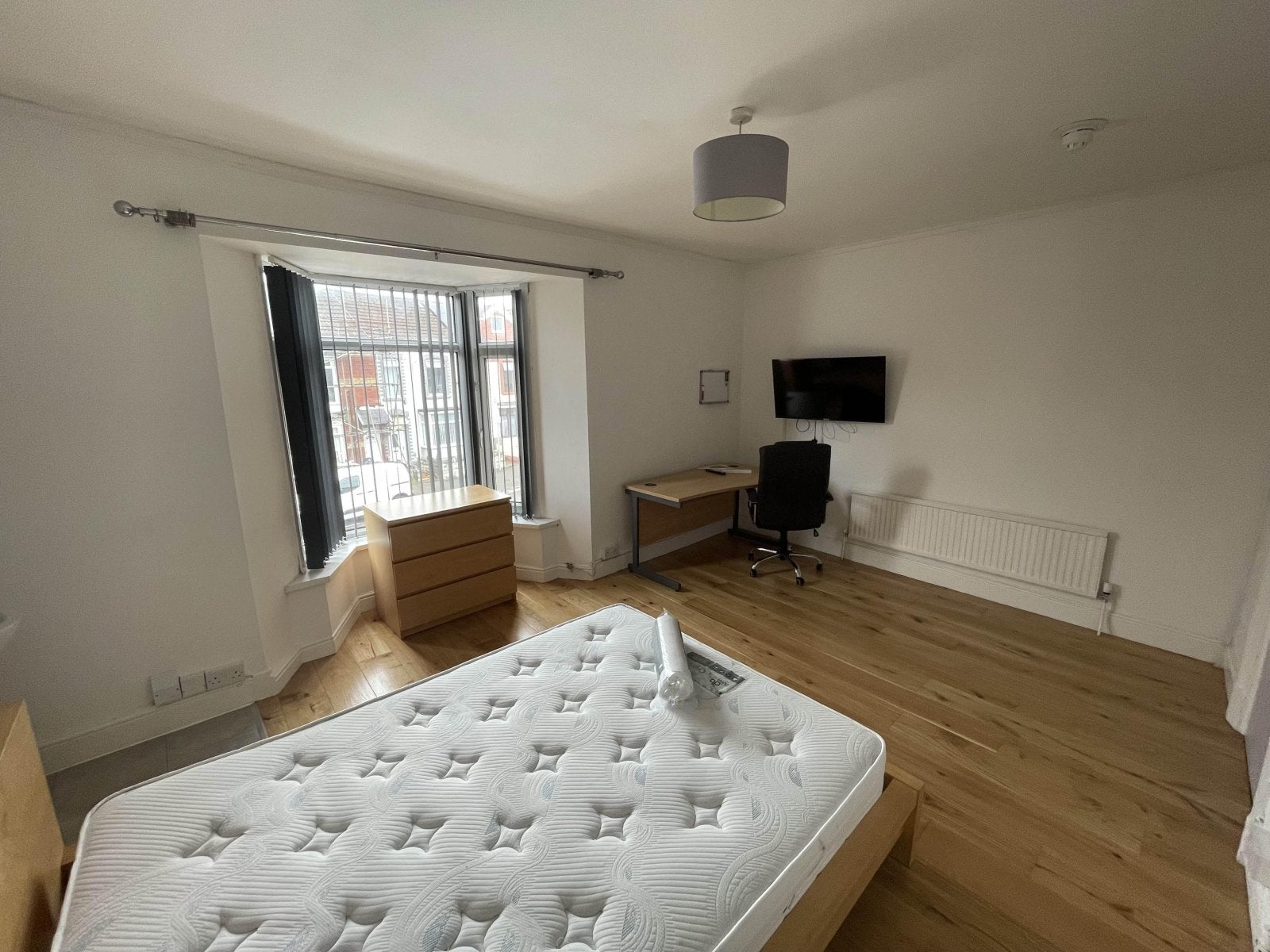 Flat Oystermouth Road in Swansea