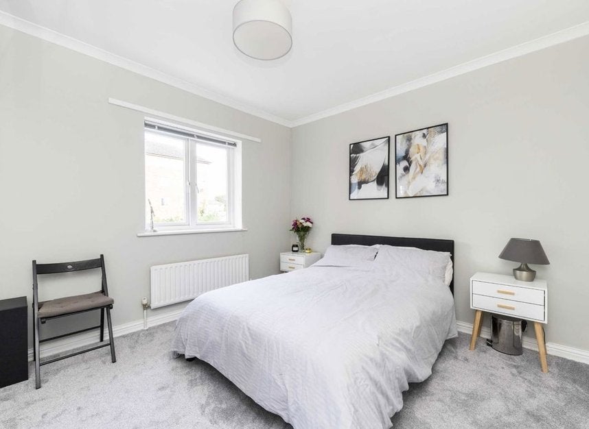 Flat Lavington Close in Greater London