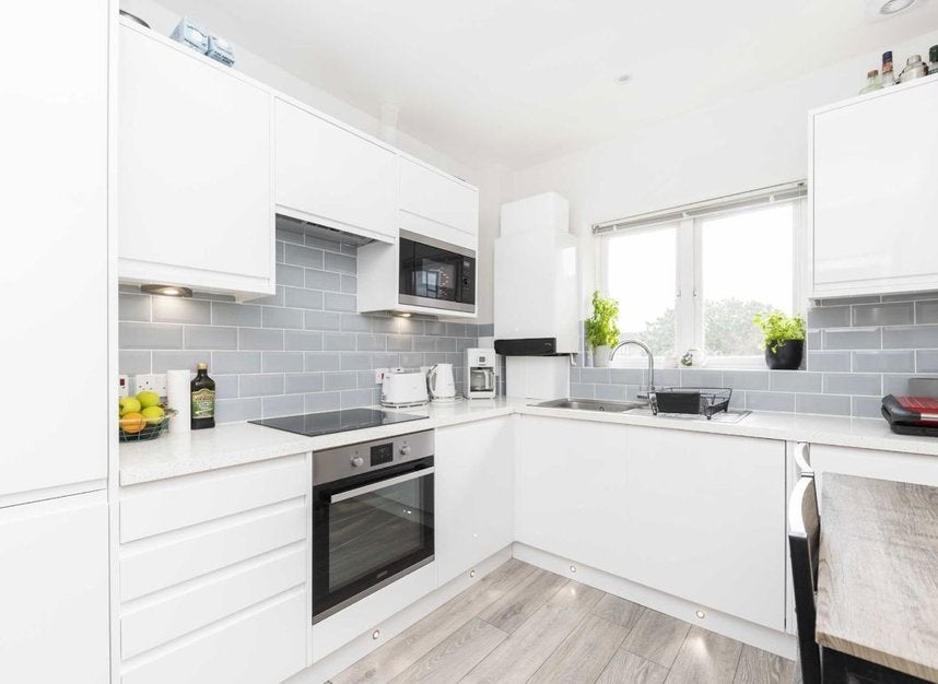 Flat Lavington Close in Greater London